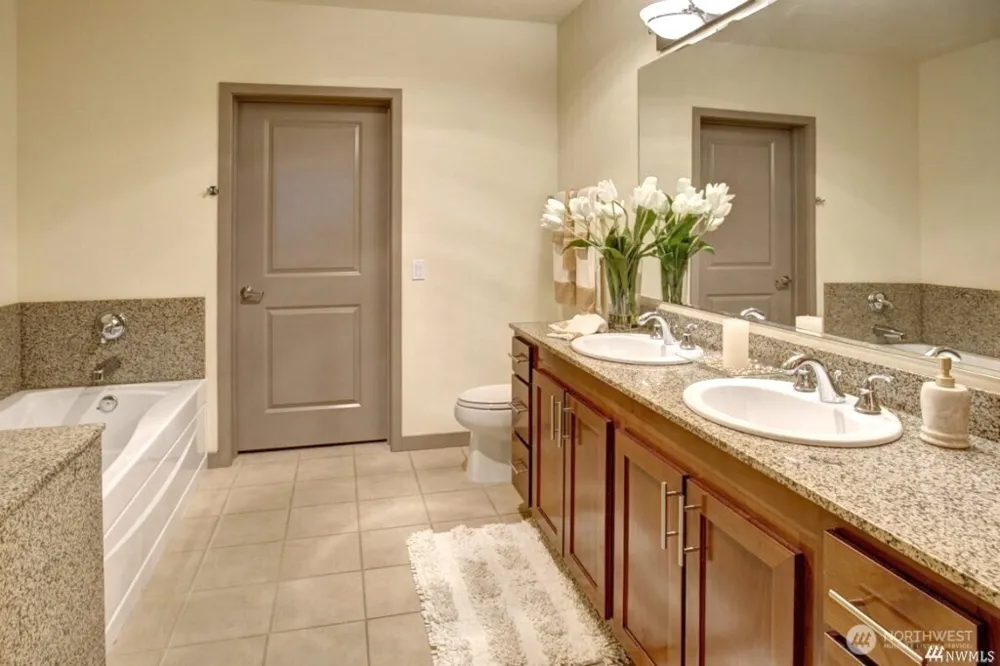 375 Kirkland Avenue #127 Kirkland, WA 98033
