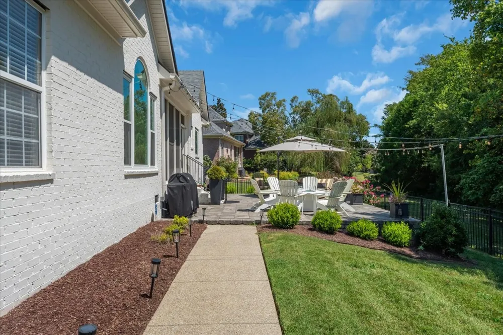 362 Shadow Creek Dr Brentwood, TN 37027