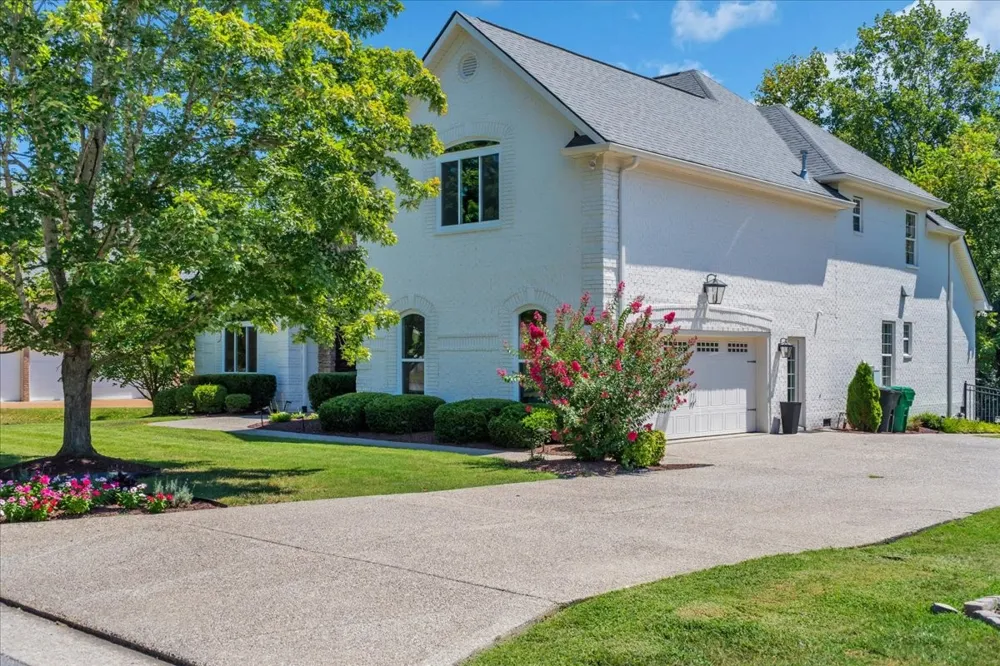 362 Shadow Creek Dr Brentwood, TN 37027