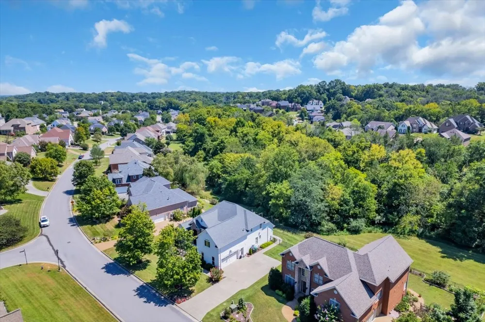 362 Shadow Creek Dr Brentwood, TN 37027