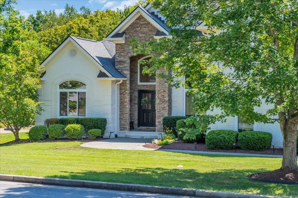 362 Shadow Creek Dr Brentwood, TN 37027