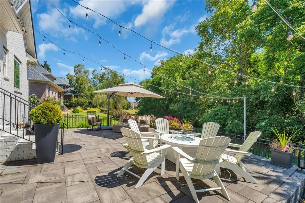 362 Shadow Creek Dr Brentwood, TN 37027