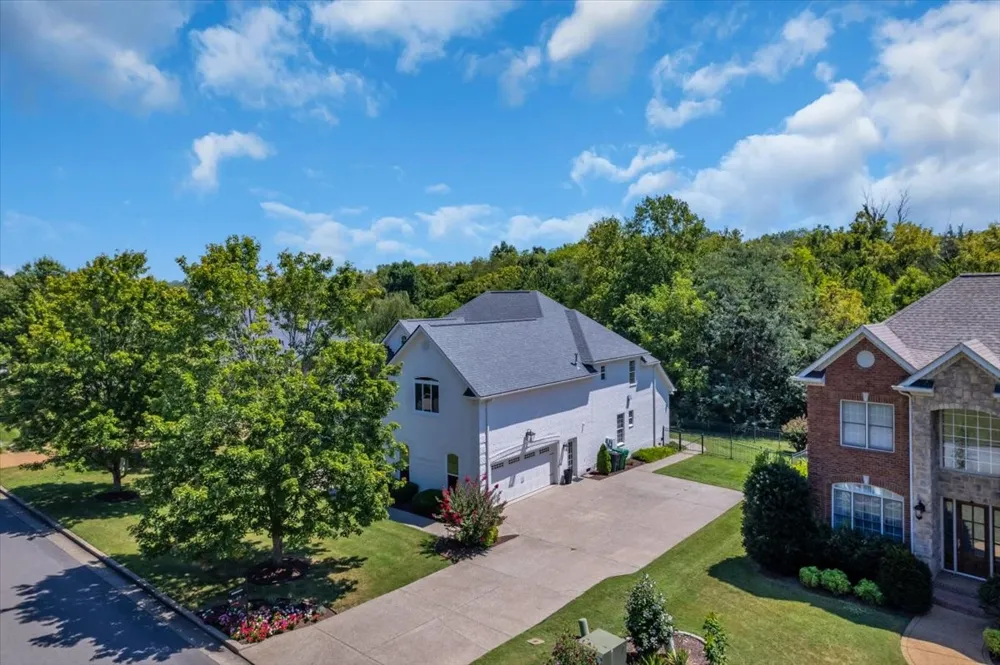 362 Shadow Creek Dr Brentwood, TN 37027