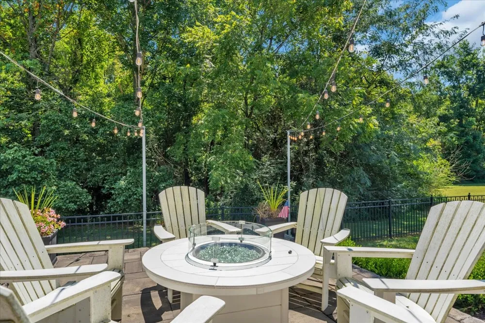 362 Shadow Creek Dr Brentwood, TN 37027