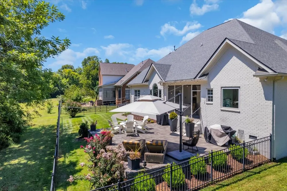362 Shadow Creek Dr Brentwood, TN 37027