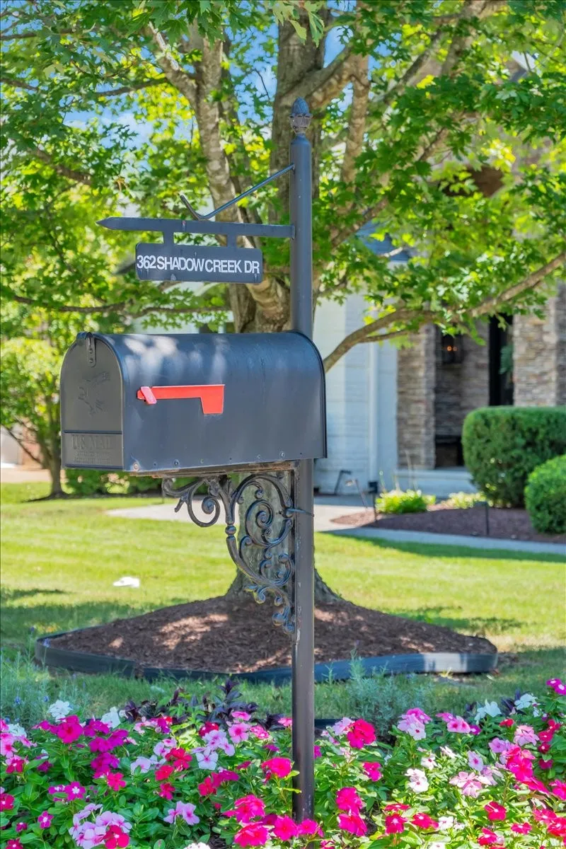 362 Shadow Creek Dr Brentwood, TN 37027