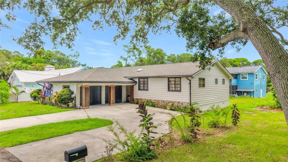 12756 POINSETTIA AVENUE Seminole, FL 33776