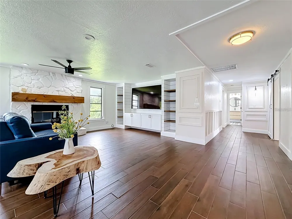 12756 POINSETTIA AVENUE Seminole, FL 33776