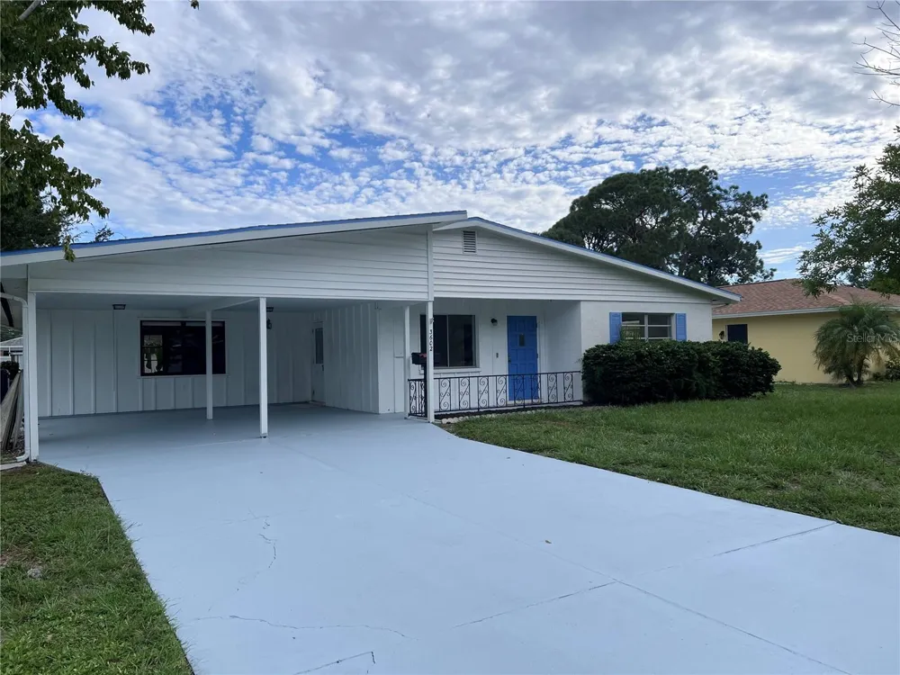 3602 17TH AVENUE W Bradenton, FL 34205