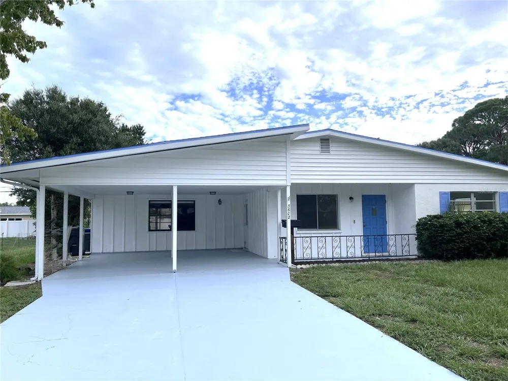 3602 17TH AVENUE W Bradenton, FL 34205