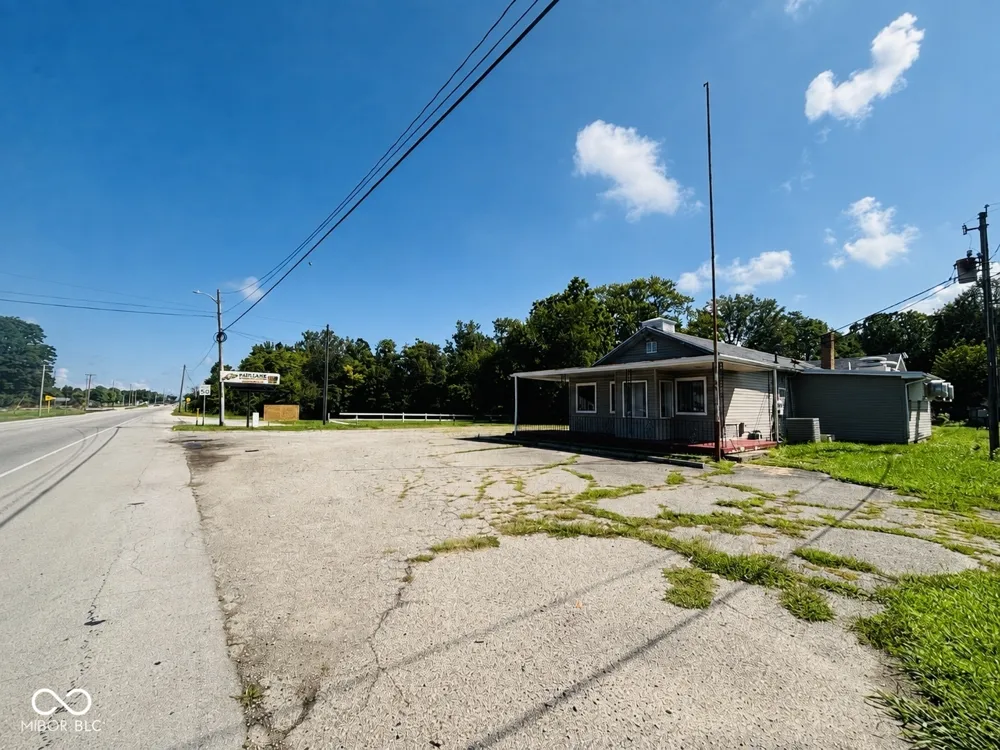 4390 Western Avenue Connersville, IN 47331