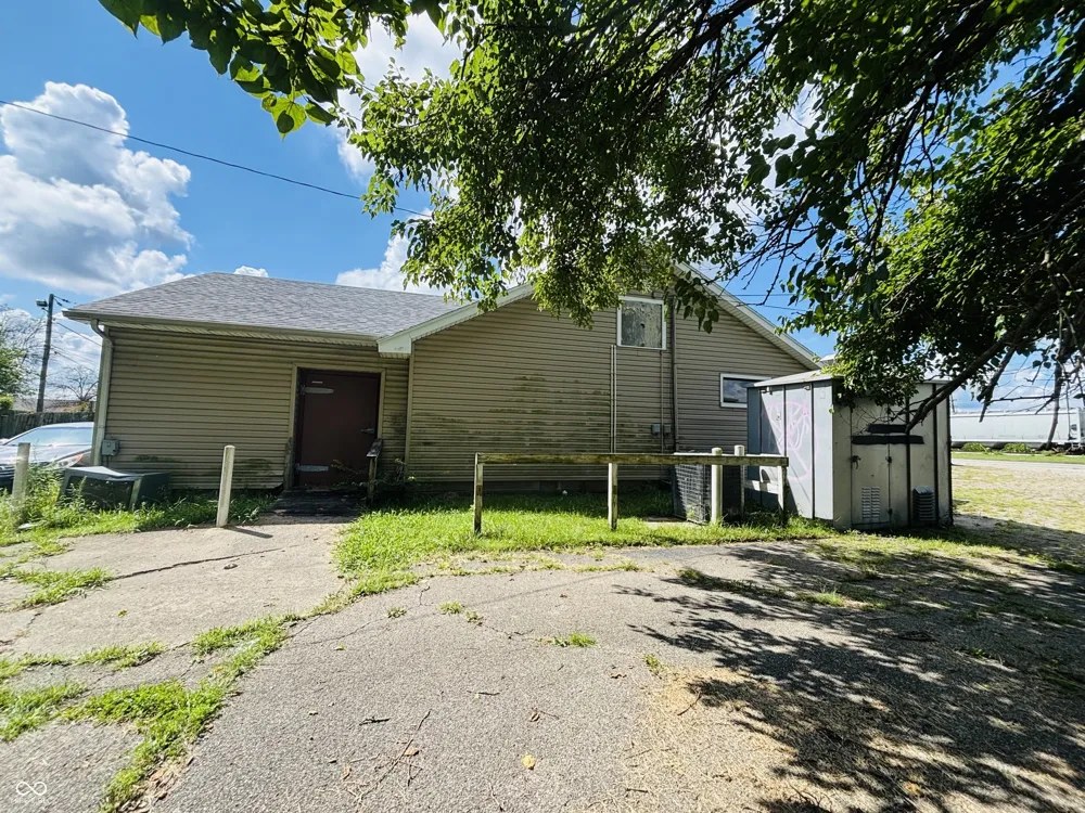 4390 Western Avenue Connersville, IN 47331