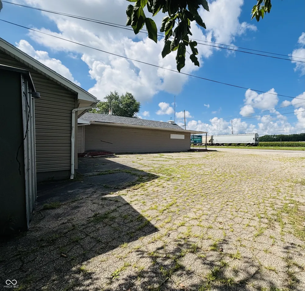 4390 Western Avenue Connersville, IN 47331