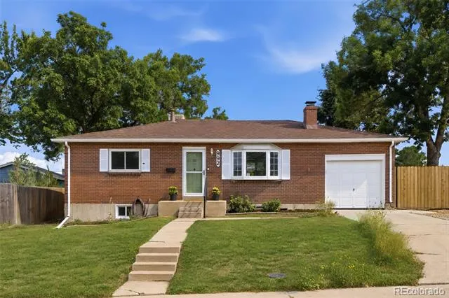 992 S Simms Street Denver, CO 80228