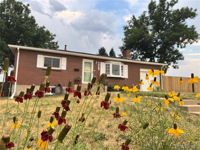 992 S Simms Street Denver, CO 80228