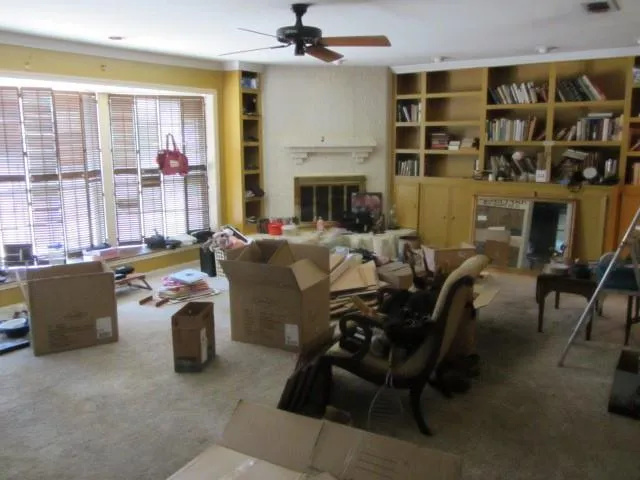 111 Elmwood Street Huntsville, TX 77320
