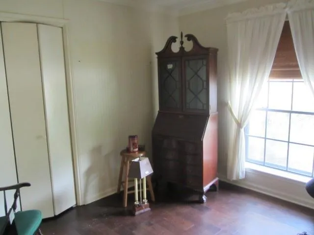 111 Elmwood Street Huntsville, TX 77320