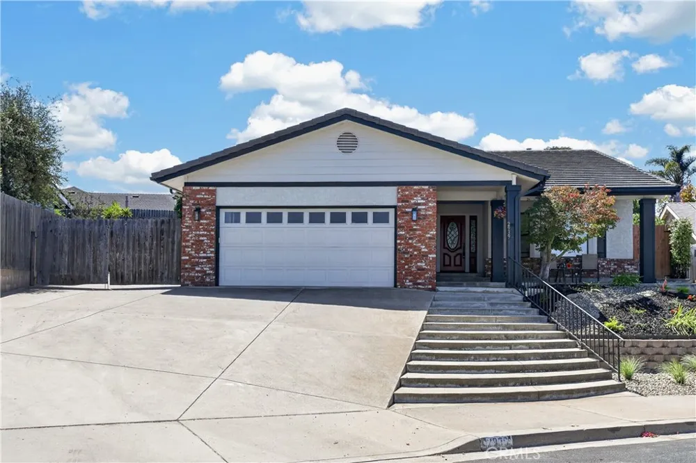 2939 Stardust Court Santa Maria, CA 93455