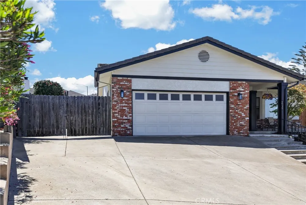 2939 Stardust Court Santa Maria, CA 93455
