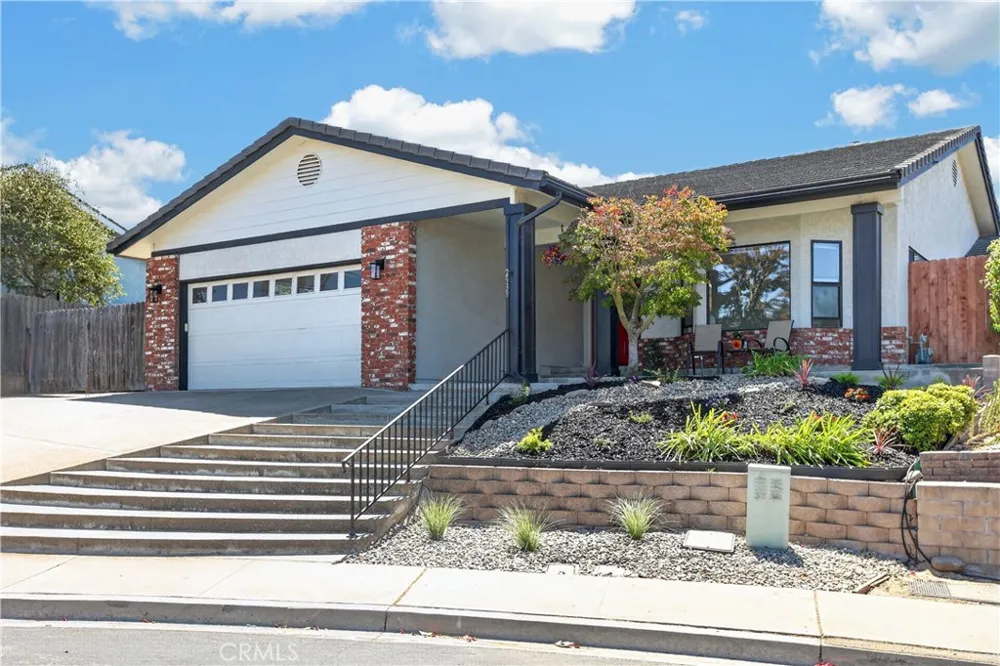 2939 Stardust Court Santa Maria, CA 93455