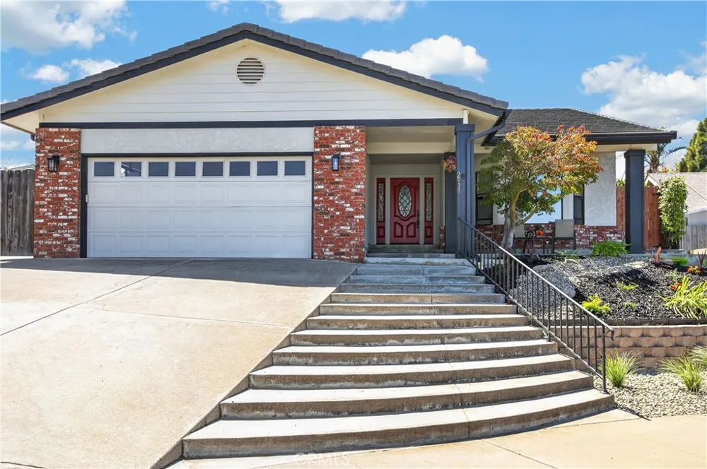 2939 Stardust Court Santa Maria, CA 93455