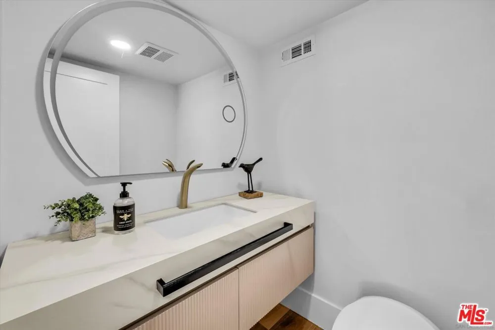 2241 Avenida Salvador San Clemente, CA 92672