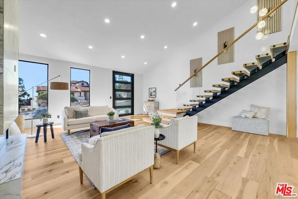 2241 Avenida Salvador San Clemente, CA 92672