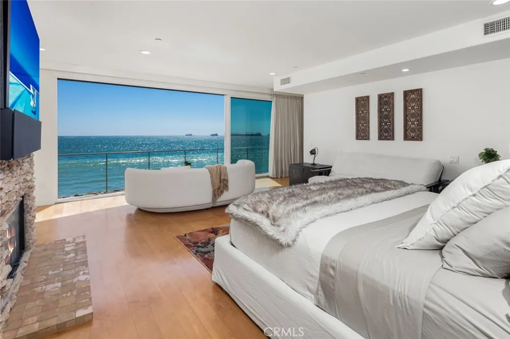 6519 E Seaside Walk #21 Long Beach, CA 90803