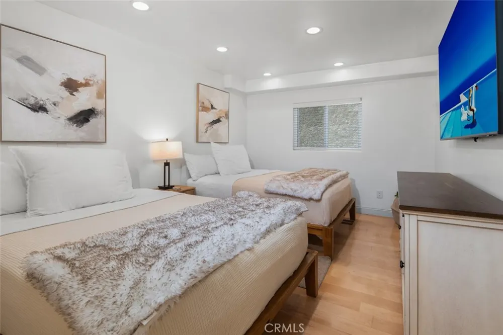 6519 E Seaside Walk #21 Long Beach, CA 90803