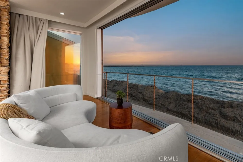6519 E Seaside Walk #21 Long Beach, CA 90803