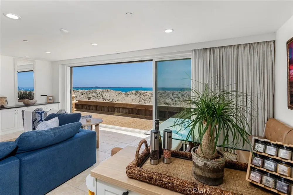 6519 E Seaside Walk #21 Long Beach, CA 90803
