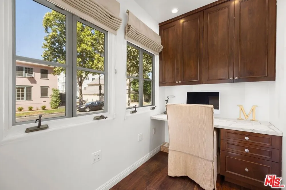 200 S McCarty Drive Beverly Hills, CA 90212
