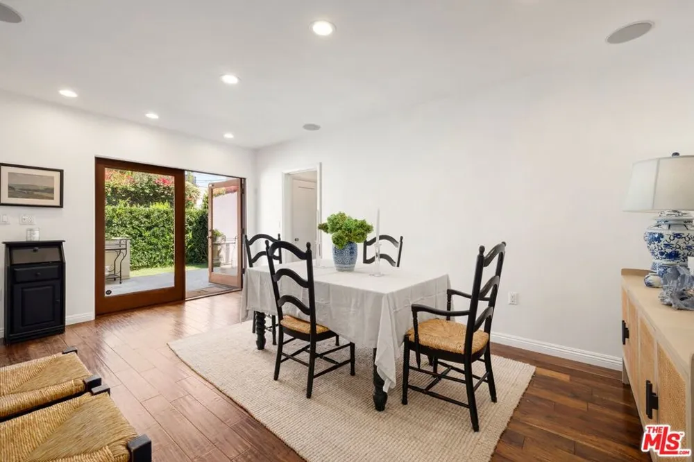 200 S McCarty Drive Beverly Hills, CA 90212