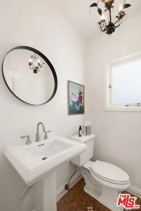 200 S McCarty Drive Beverly Hills, CA 90212