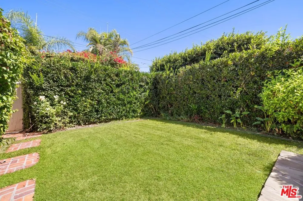 200 S McCarty Drive Beverly Hills, CA 90212