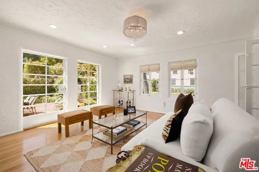 200 S McCarty Drive Beverly Hills, CA 90212