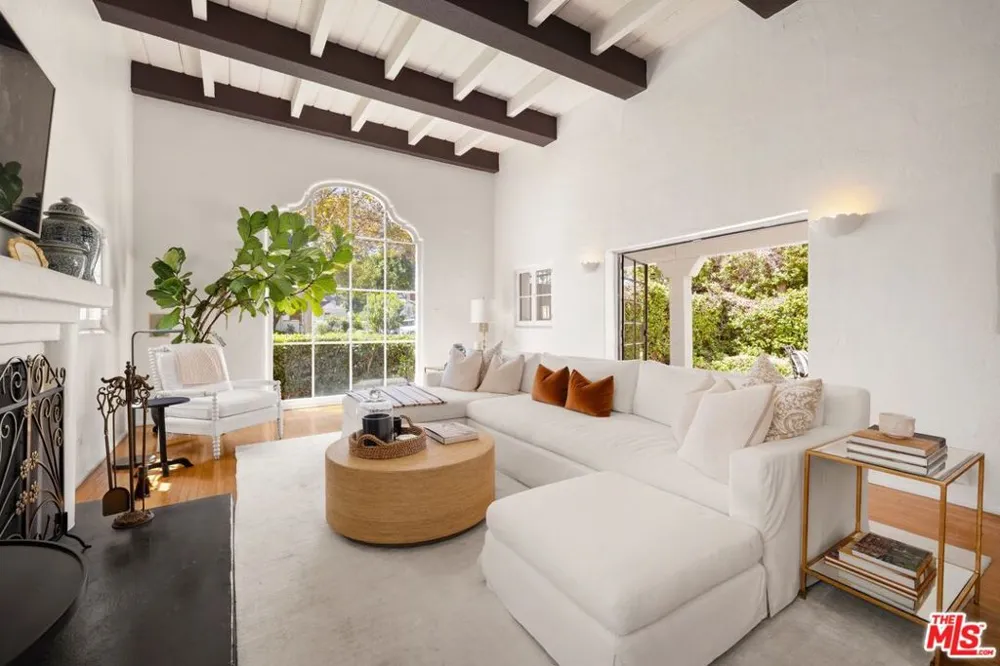 200 S McCarty Drive Beverly Hills, CA 90212