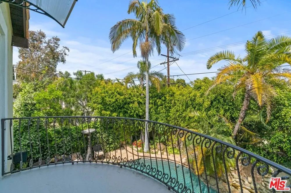 236 S La Peer Drive Beverly Hills, CA 90211