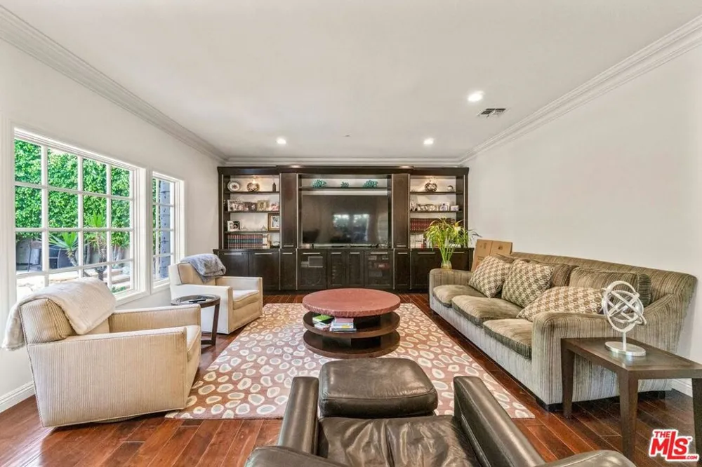 236 S La Peer Drive Beverly Hills, CA 90211