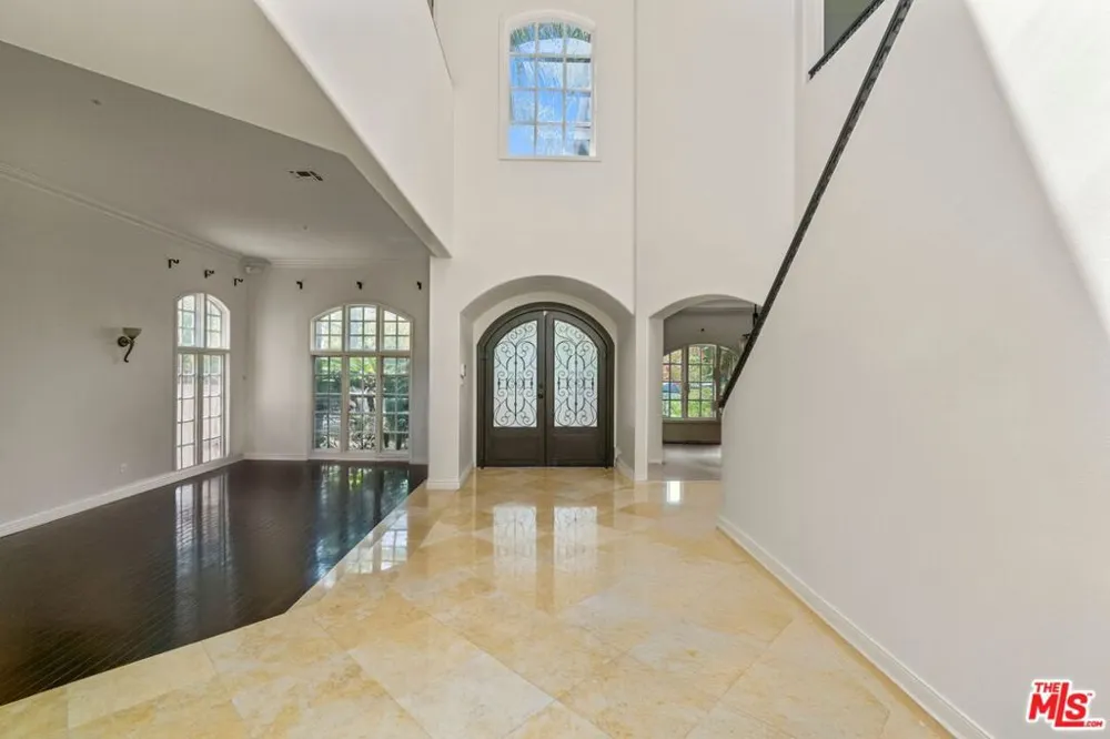 236 S La Peer Drive Beverly Hills, CA 90211