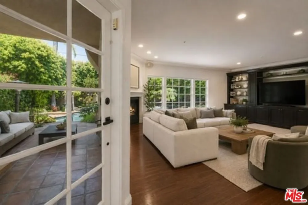 236 S La Peer Drive Beverly Hills, CA 90211