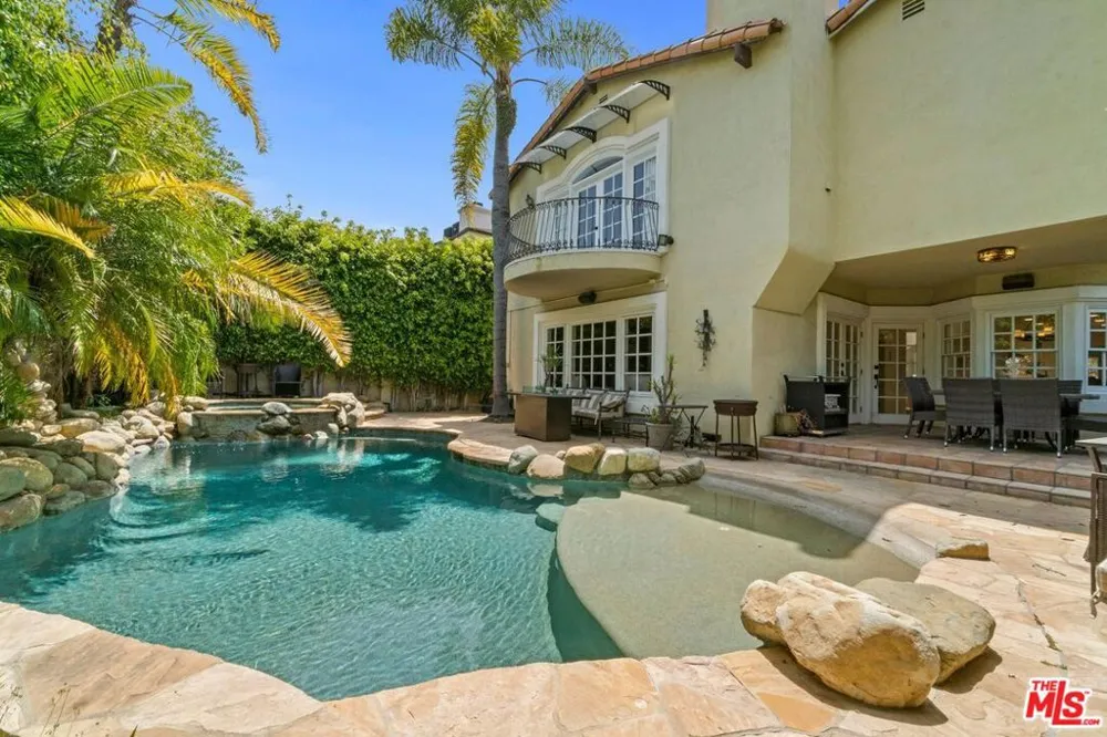 236 S La Peer Drive Beverly Hills, CA 90211