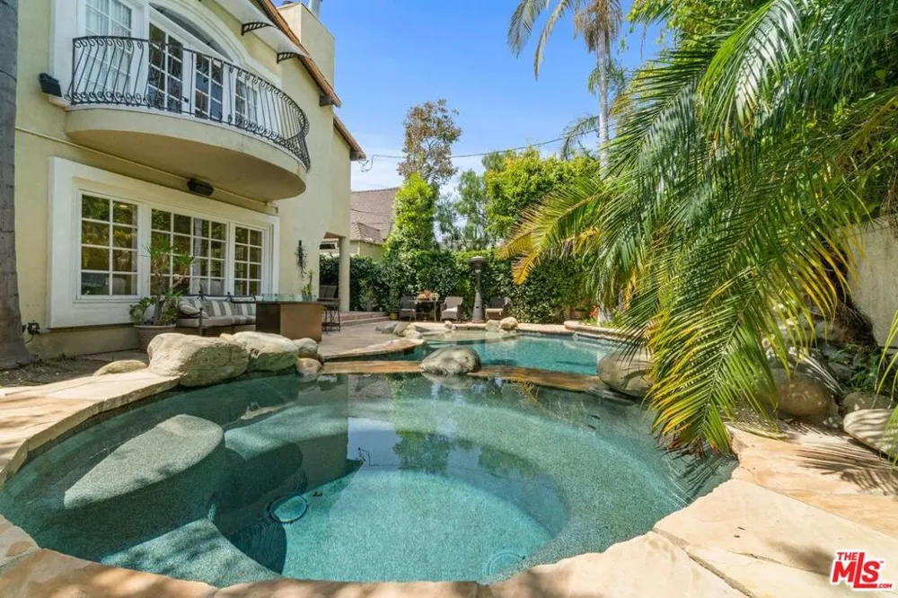 236 S La Peer Drive Beverly Hills, CA 90211