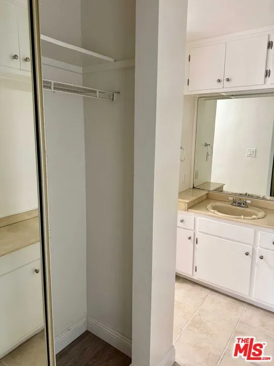 335 Cedar Avenue #415 Long Beach, CA 90802