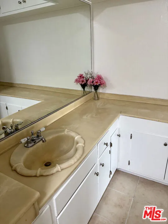 335 Cedar Avenue #415 Long Beach, CA 90802