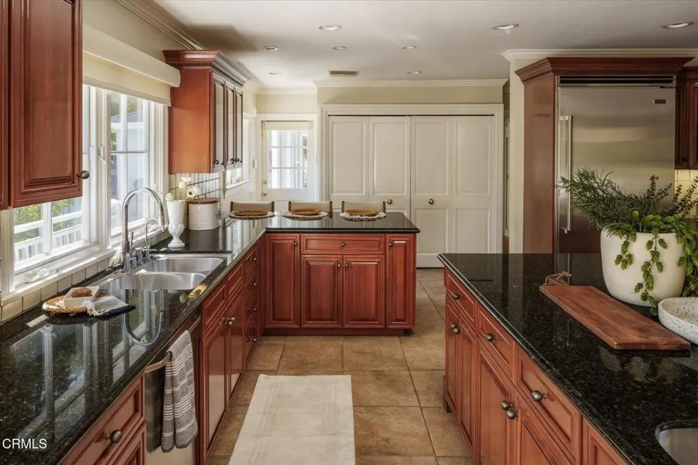 1650 Knollwood Drive Pasadena, CA 91103
