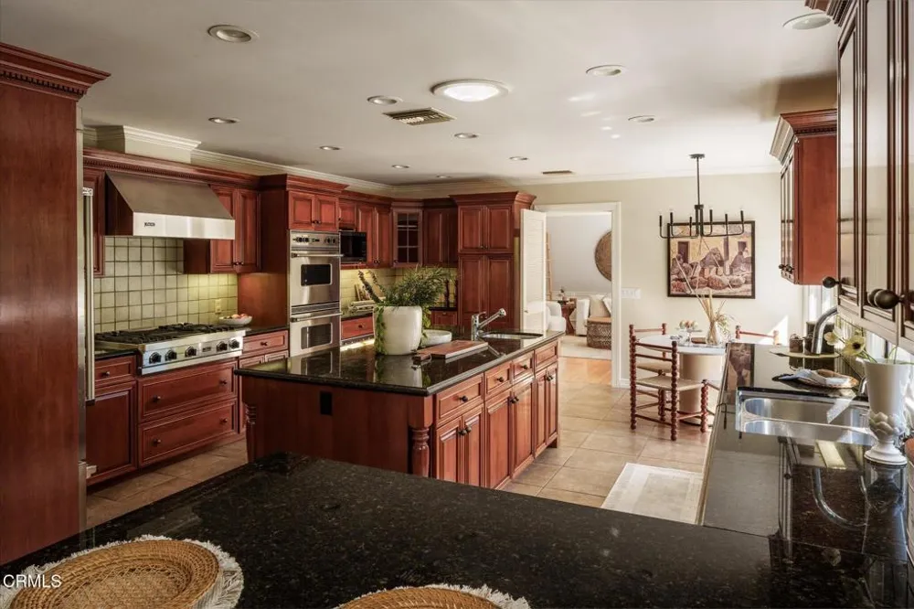 1650 Knollwood Drive Pasadena, CA 91103