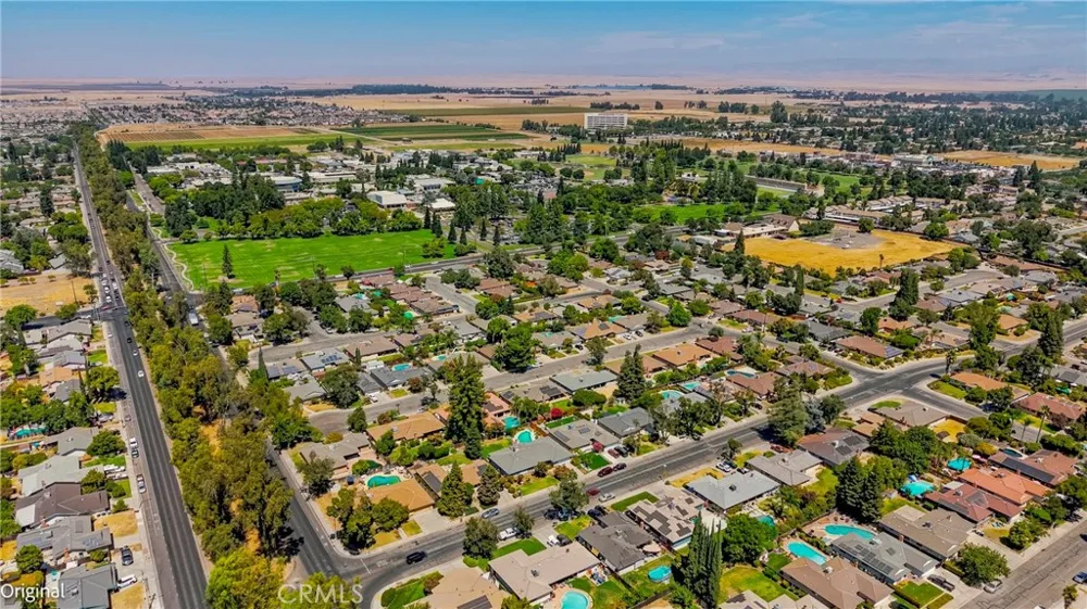 587 W Donna Drive Merced, CA 95348