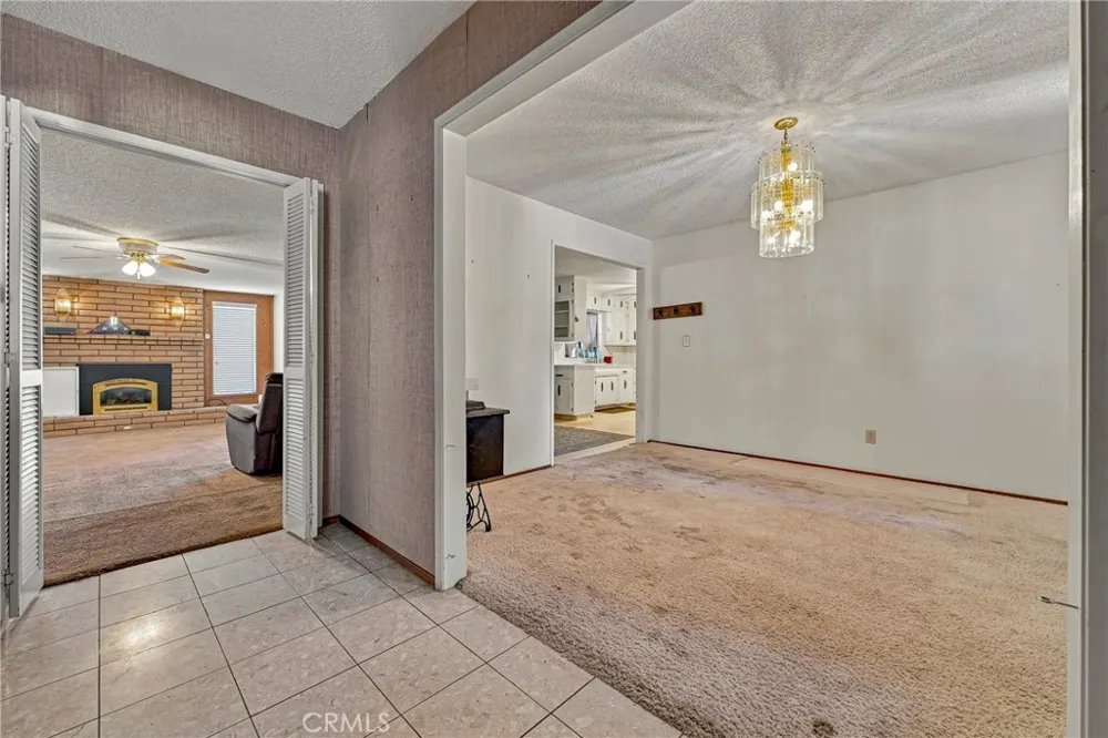 587 W Donna Drive Merced, CA 95348
