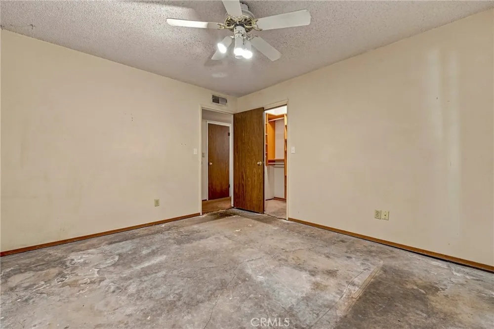 587 W Donna Drive Merced, CA 95348